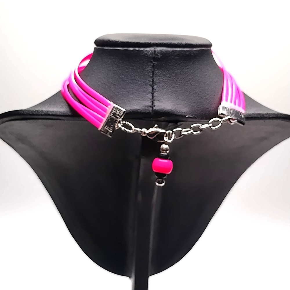 GLOW NECKLACE - Picture 10 of 11